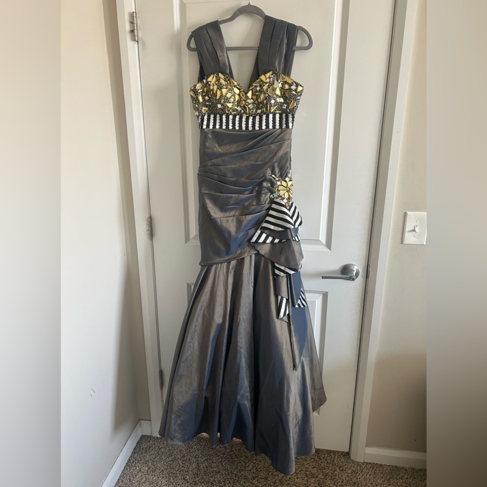 Tony Bowls Gala Dress Ball Gown Size 10